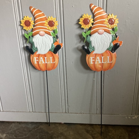BNWT- Set of 2- FALL Pumpkin Sunflower Gnome- Metal Yard or Lawn Stakes - Picture 14 of 17